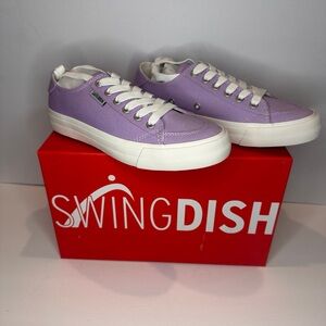 SwingDish spikeless traveler golf shoes